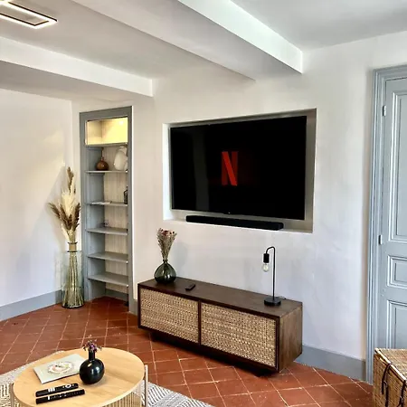 The62 Апартаменти Каркассонн