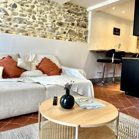 The62 Апартаменти Каркассонн